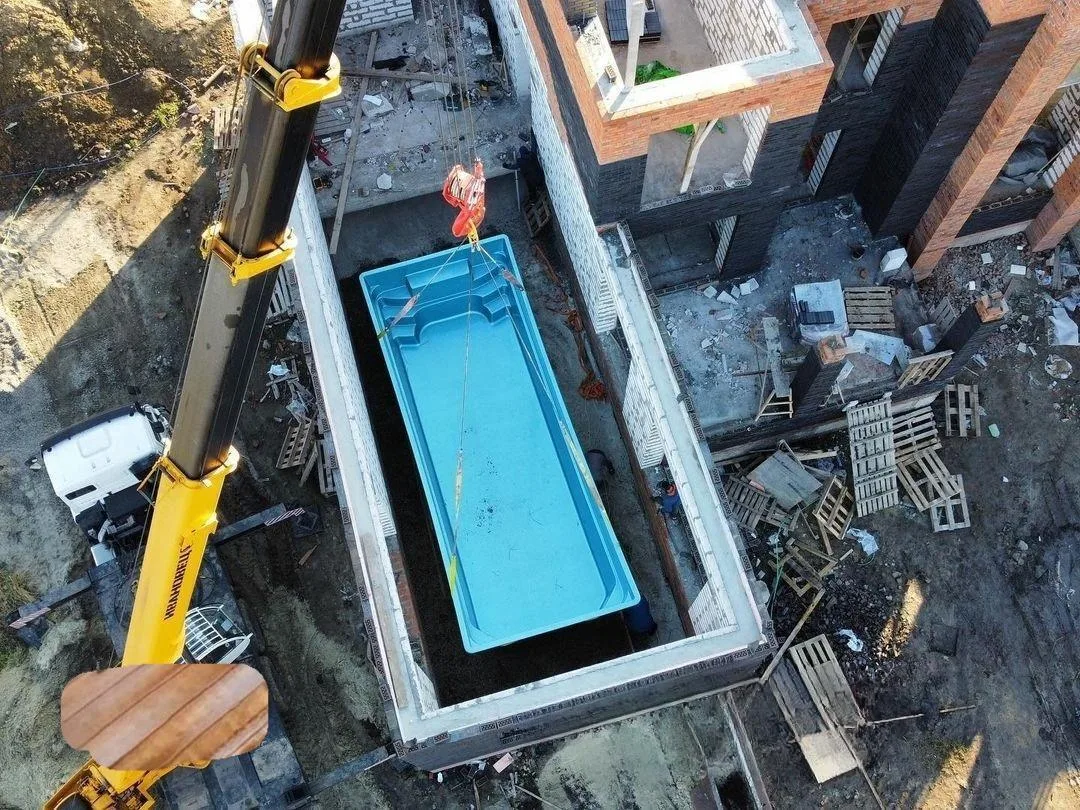 Laguna 9 — зона отдыха у бассейна в Усинске