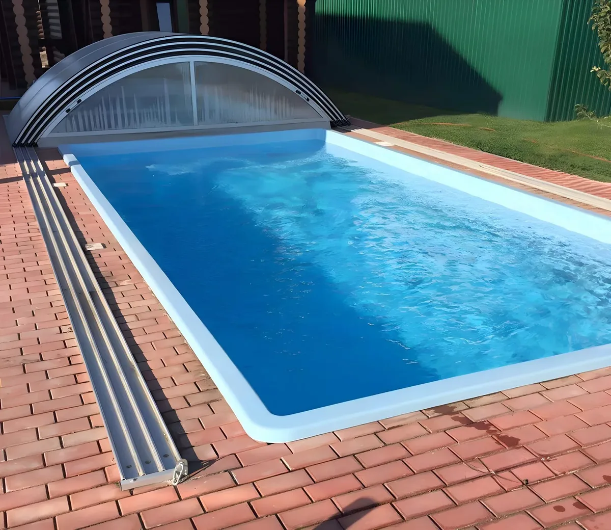 Laguna 7 — вечернее освещение в Усинске